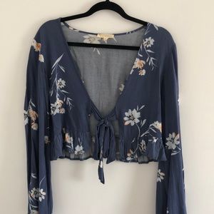 LA Hearts (PacSun) blue floral top - size small